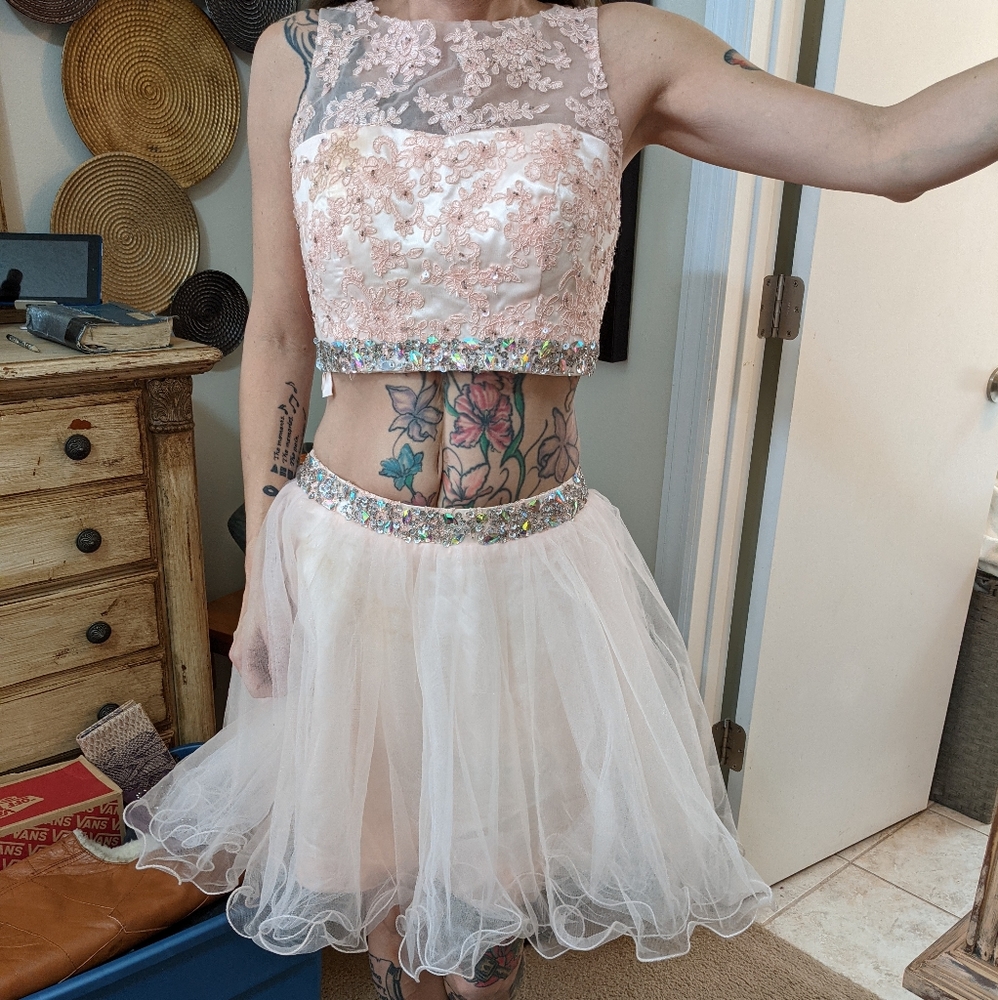 Formal 2 piece prom or night on the town